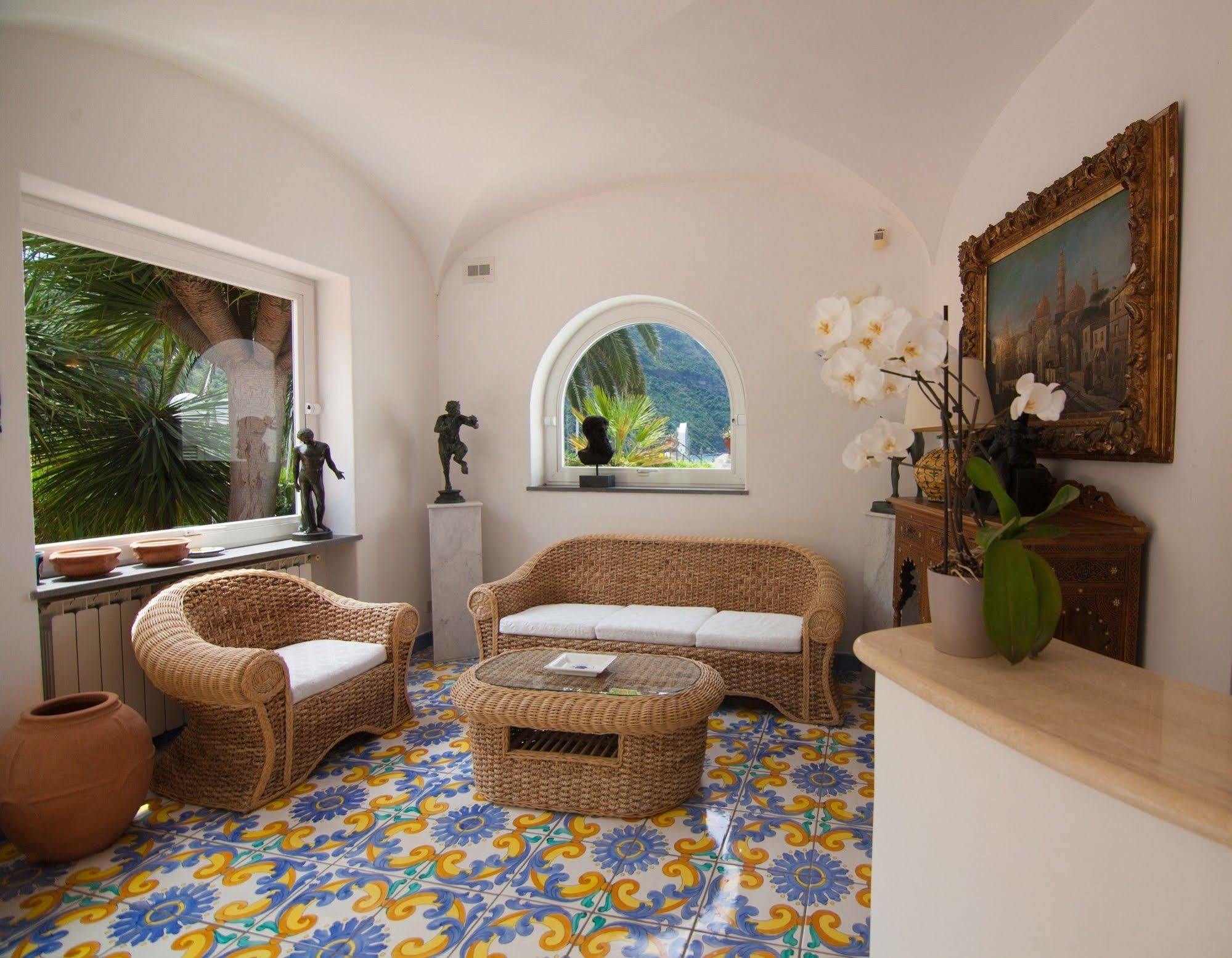 Semiramis De Charme & Pools Hotel 3*