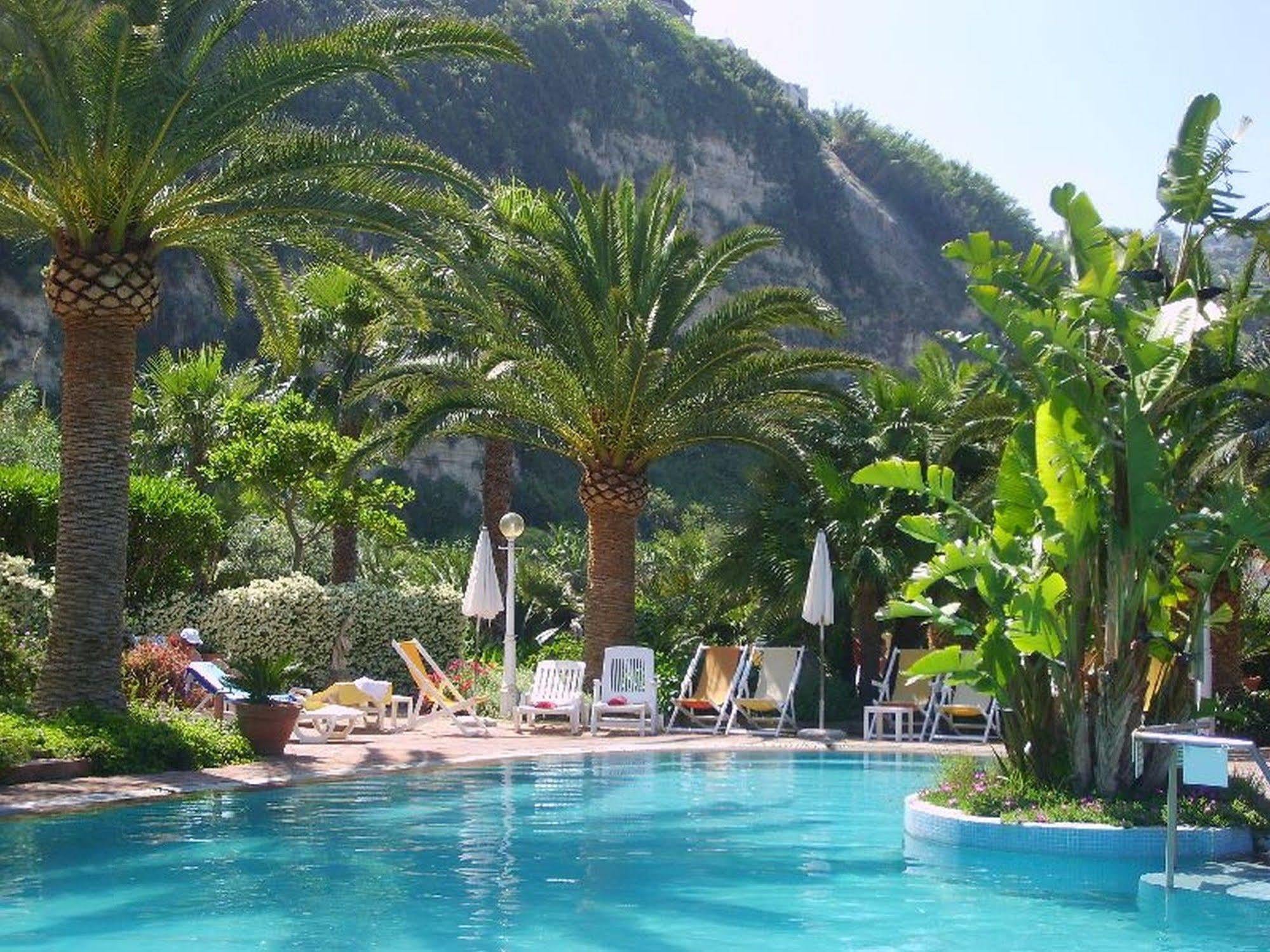 Semiramis De Charme & Pools 3* Forio di Ischia