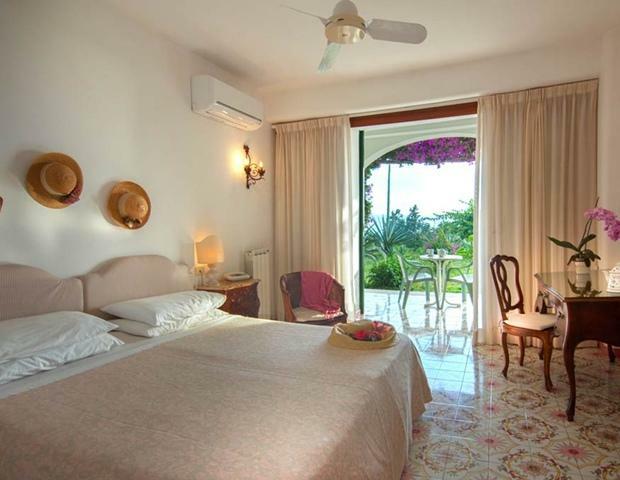 Hotel Semiramis De Charme & Pools 3*