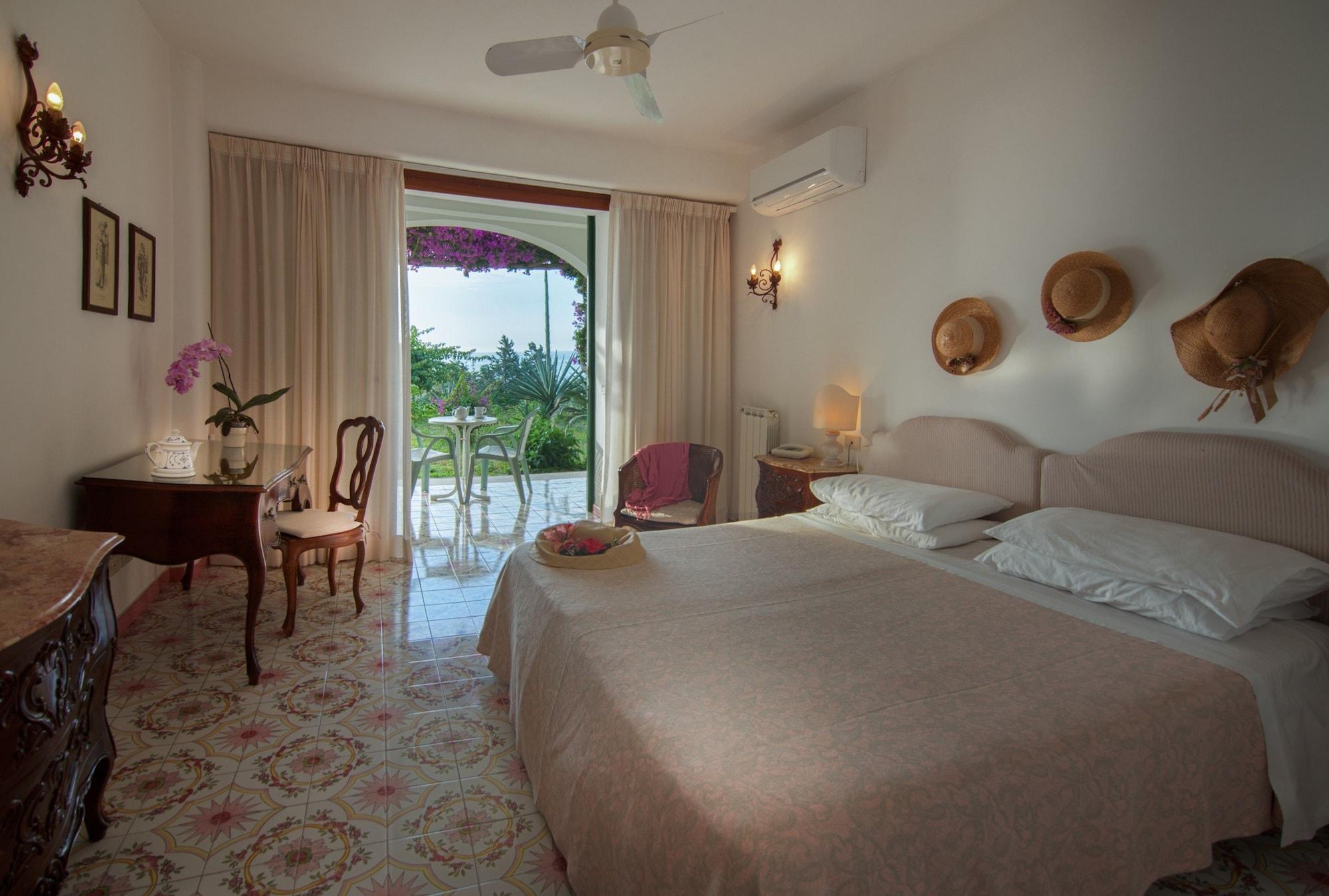 Semiramis De Charme & Pools Hotel