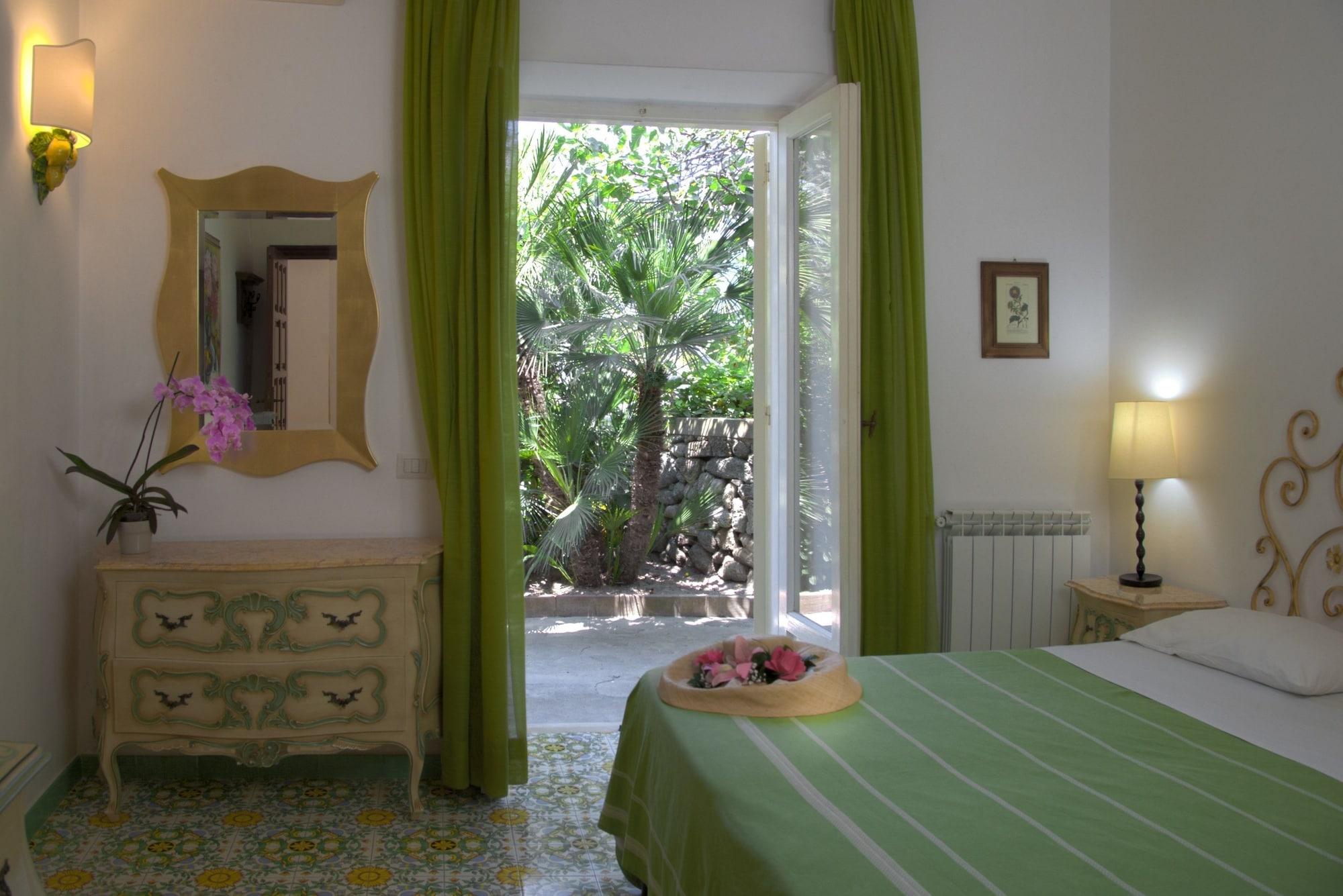 Semiramis De Charme & Pools 3* Forio di Ischia