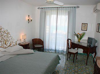 Semiramis De Charme & Pools Forio di Ischia