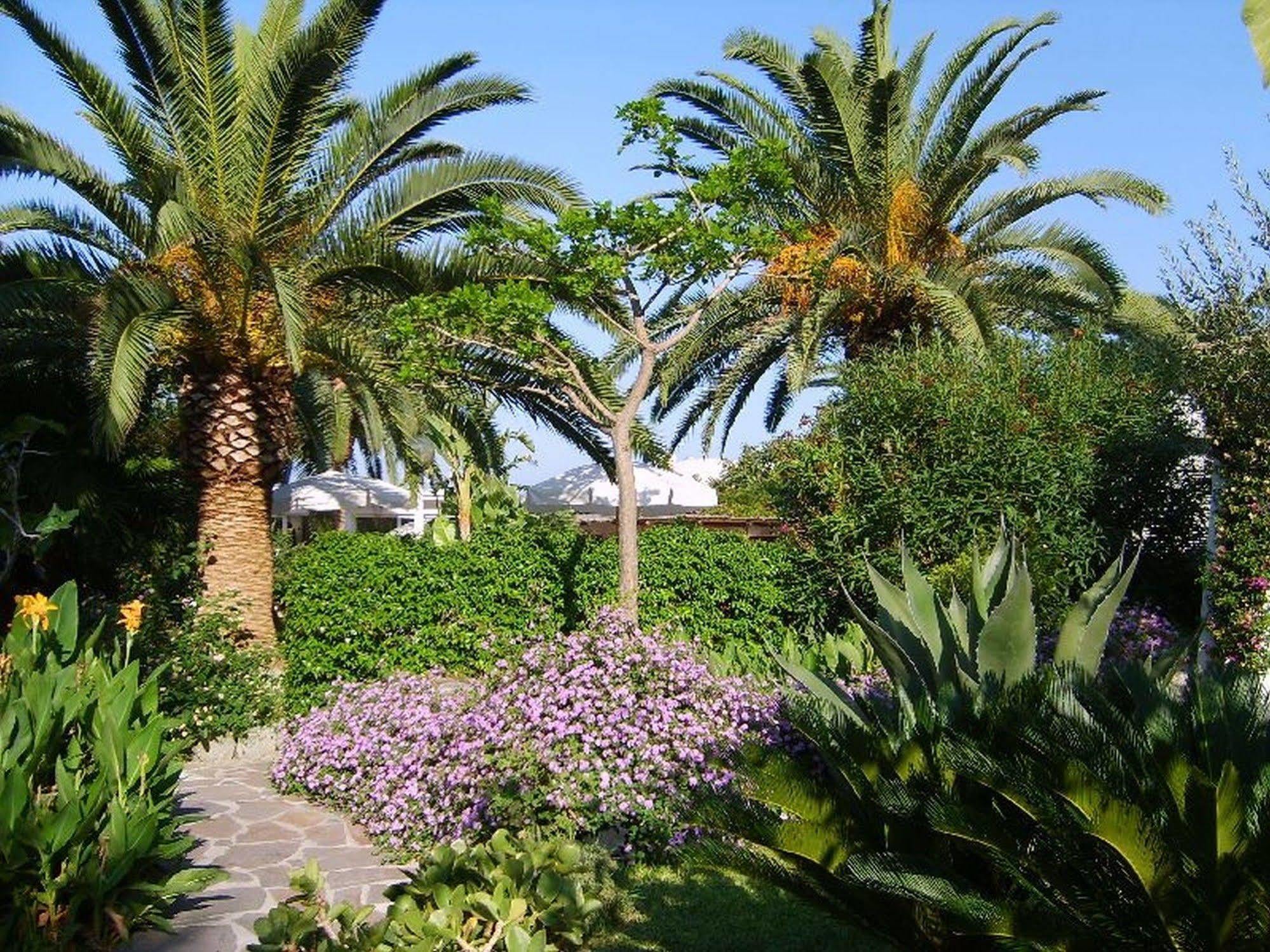 Semiramis De Charme & Pools Hotel