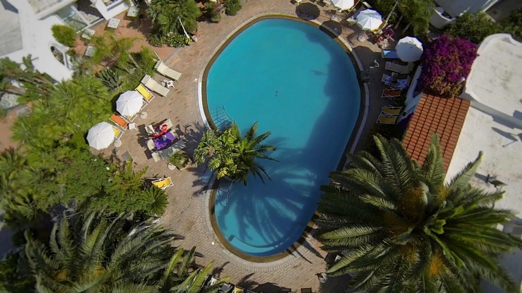 Hotel Semiramis De Charme & Pools