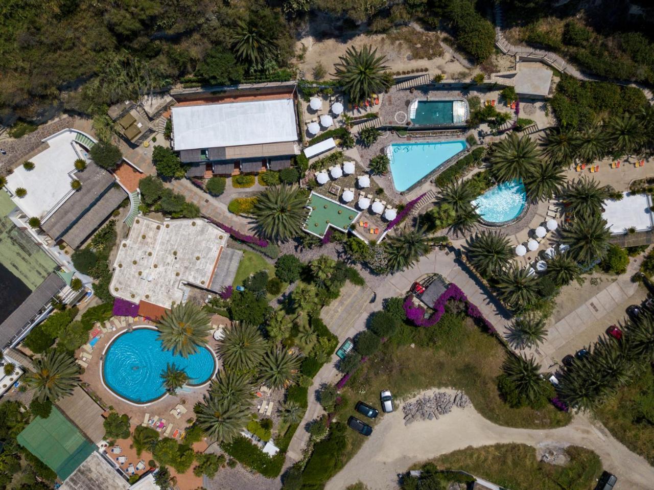 Hotel Semiramis De Charme & Pools 3*