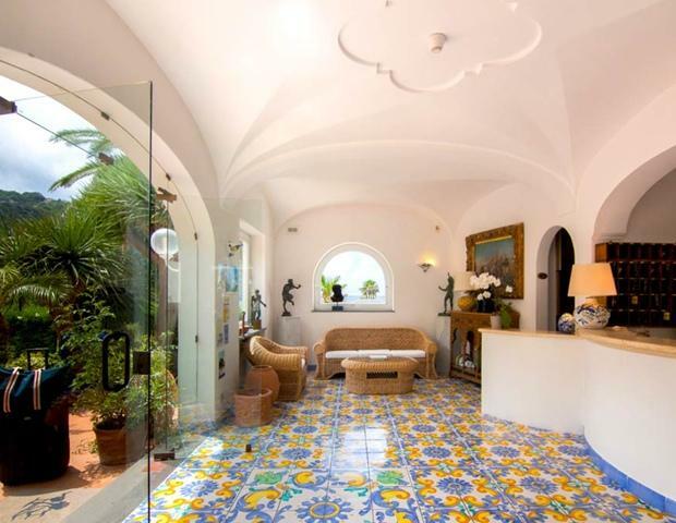 Hotel Semiramis De Charme & Pools